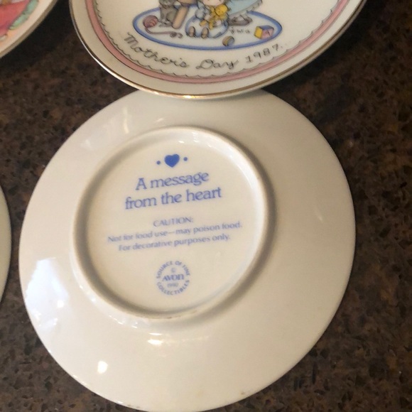 Vintage Avon 1980’s 1990’s Mother’s Day Plates - Picture 9 of 12